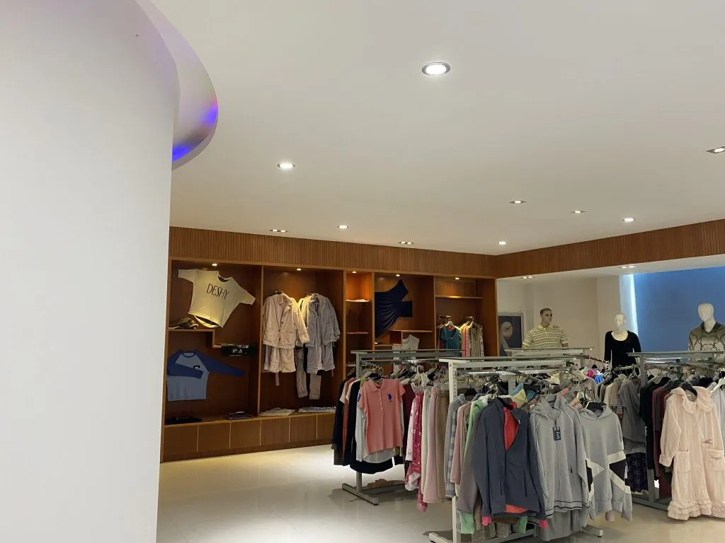 Sample room