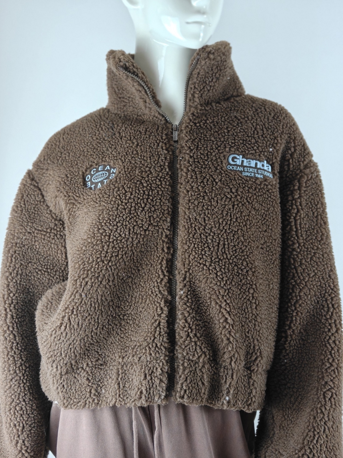 YC-19807-1 Brown Sherpa Fleece Cropped Zip-Up Hoodie with Embroidered Patches