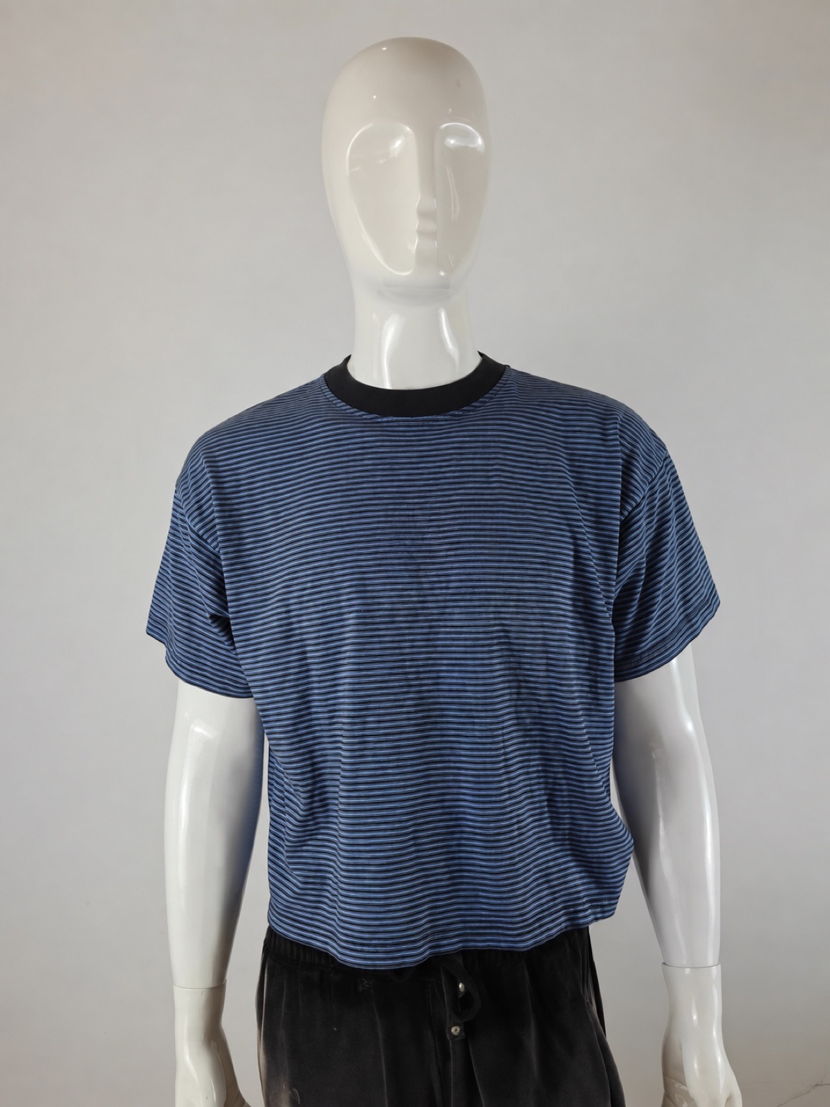 YC-20059-1 Navy and Black Striped Short-Sleeve Crewneck T-Shirt