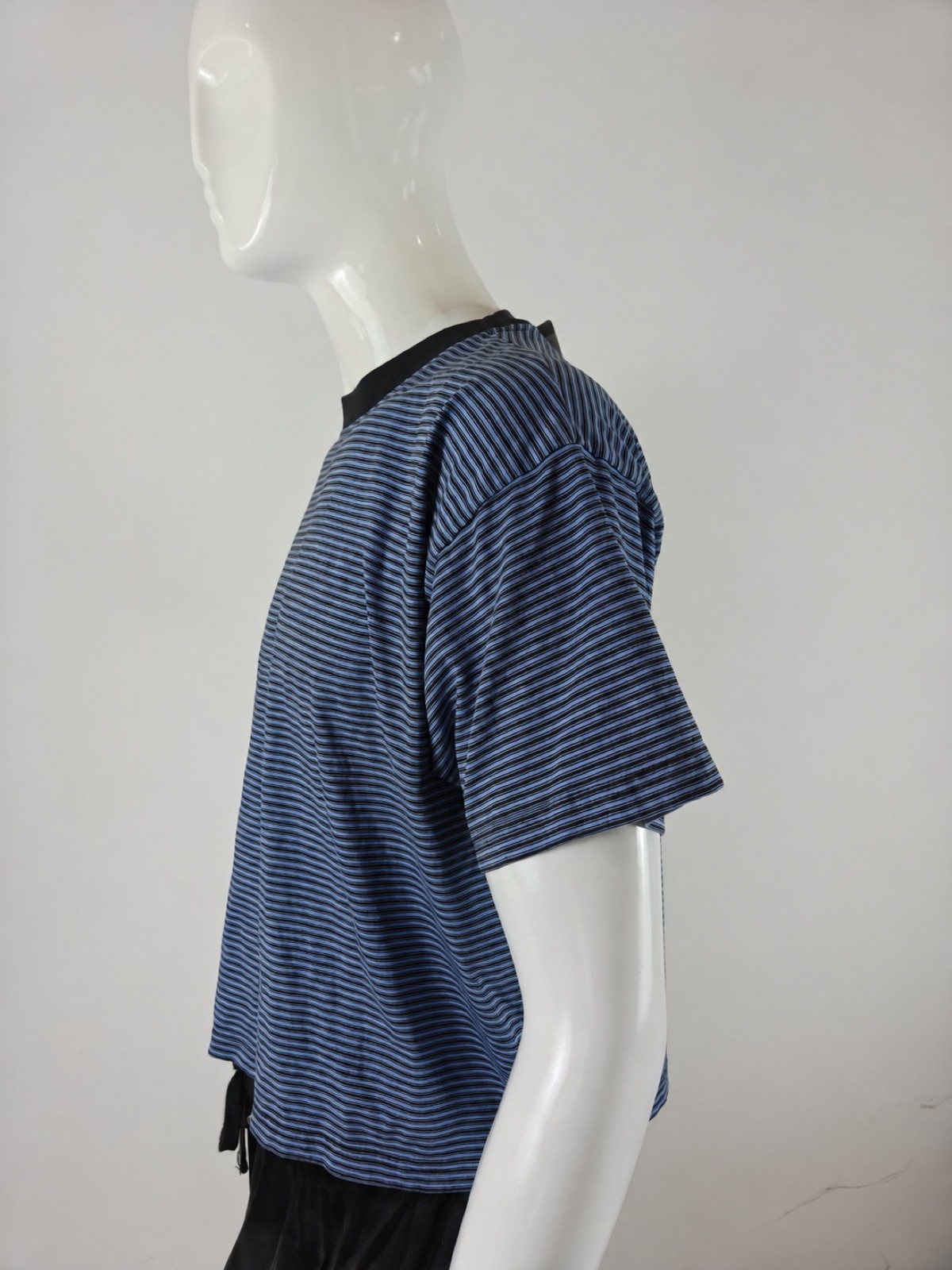 YC-20059-2 Navy and Black Striped Short-Sleeve Crewneck T-Shirt product detail