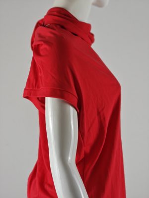 YC-SJ05784-2__3a7ffe54-60a3-4f8a-b610-de664482a28d-IMG20260901140918-jpg Red Cowl-Neck Sleeveless Drape Top product image