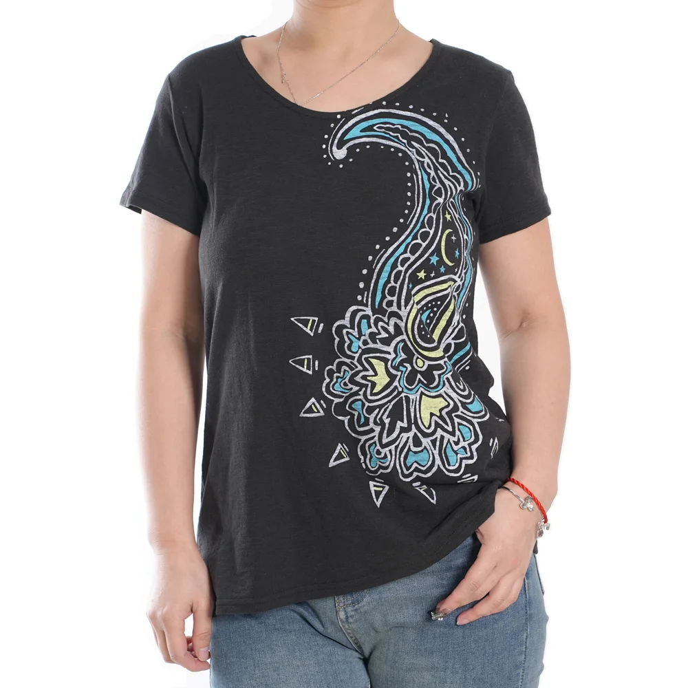 YC-tshirt-0006-1 Women's Paisley Print Scoop Neck T-Shirt